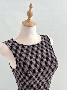 Elamini Robe mini évasée sans manches à carreaux pour femmes, style décontracté universitaire pour l'extérieur, le bureau, la photographie de mode de rue, la saison automne/hiver de la rentrée scolaire