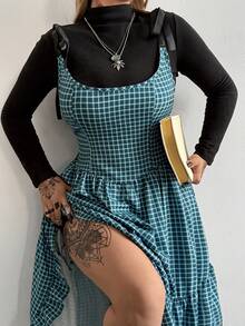 Whyspr Fashionable Square Neck Strap Plaid Dress For Women