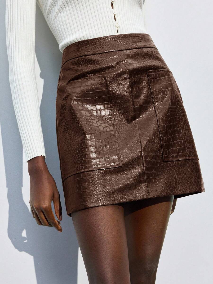 Maija 新款咖啡棕色PU皮革质感侧拉链女裙，现代优雅，春夏款