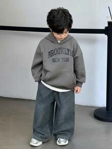 男童韩版宽松牛仔套装，连帽卫衣搭配时尚牛仔裤 - 彩色 - 查看 4