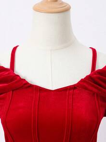 SHEIN 少女优雅红色V领无袖褶皱喇叭迷你连衣裙，适合家庭聚会、派对和日常穿着 - 紅色 - 查看 5