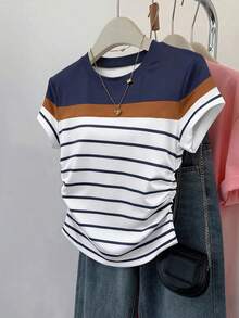 SHEIN Bộ 2 áo thun nữ kẻ sọc cắt ngắn nhún bèo, hàng mới về mùa hè, thiết kế họa tiết, màu trắng, xanh navy, mặc ngoài trời, cạp chun, họa tiết quả anh đào ngọt ngào, bộ combo thanh lịch - Nhiều màu - Xem 5