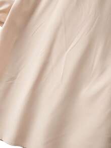 GlowEve CURVE 时尚休闲法式复古优雅泡泡袖荷叶边缎带撞色蝴蝶结通勤衬衫 - 杏色 - 查看 3