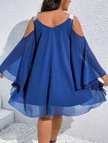 SHEIN CURVE+ Plus Size Fashionable Navy Blue Cold-Shoulder Rhinestone Sparkly Strap Draped Hem Plus Size Flare Sleeve Casual Loose Dress, Suitable For Daily Wear, Vacation, Holiday, Resort, Date, Festival Curve Plus Tops 8xl Women Clothes Plus Size Tops Curve Plus Size Tops 8xl Women Fashion Blue Plus Size Tops Cold Shoulder Plus Size Tops - Blue - View 2