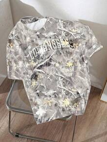 Manfinity Joysei 标准尺码男士时尚灰色树叶迷彩3D字母白色插肩T恤（面料） - 彩色 - 查看 3