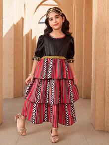 Rochie tradițională arabă pentru fete, cu mărgele aurii și modele geometrice retro brodate, design stratificat pentru un efect vizual bogat. Prezintă dantelă aurie în talie și mâneci bufante, la modă și elegantă, potrivită pentru sărbători sau întâlniri în stilul Orientului Mijlociu. - Multicolor - Vizualizare 5