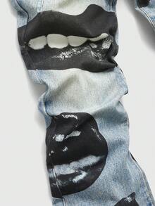 ROMWE MEN Men's Pocket Flared Stretch Lip Print Jeans - Multicolor - View 4