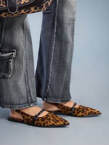 CUCCOO GRLICON Women's Fashionable Versatile Commuter Leopard Print Buckle Flats For Christmas - Brown - View 2