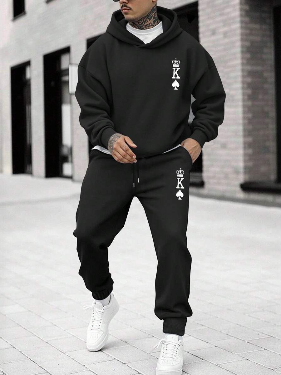 Manfinity Homme 男士休闲黑桃皇冠图案印花卫衣和运动裤两件套,秋冬服装 - 黑色 - 查看 1