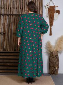 SHEIN Najma رمضان فستان متوسط الطول مطبوع رقميًا بنقشات زهرية ونباتية مع خصر مجعد وذيل مفرود، بأكمام طويلة وياقة مستديرة للمرأة ذات الحجم الكبير - متعدد الألوان - مشاهدة 2