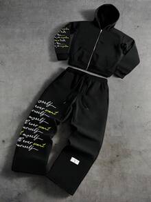PAVTROS Bộ đồ thể thao nam gồm áo hoodie in khẩu hiệu, khóa kéo phía trước và quần nỉ có dây rút ở eo, màu đen, hai mảnh. Bộ đồ thể thao nam phối hợp, bộ 2 mảnh, bộ quần jogger nam, bộ đồ thể thao phong cách Y2K. - màu đen - Xem 1