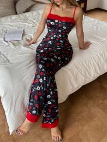 Sweet Ins Contrast Red Lip & Heart Kiss Print Lace Patchwork Women Pajama Set