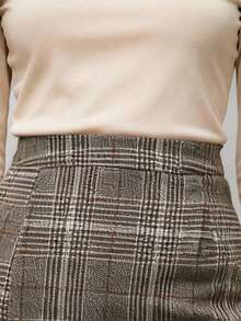 EMERY ROSE Women's Gray Khaki Brown Striped Plaid Thick Fabric A-Line Wrap Mini Skirt, Western Country Casual Bohemian Elegant Thanksgiving Halloween Street Style, Autumn/Winter New Fashion Niche Design Versatile A-Line Mini Skirt - Brown - View 4