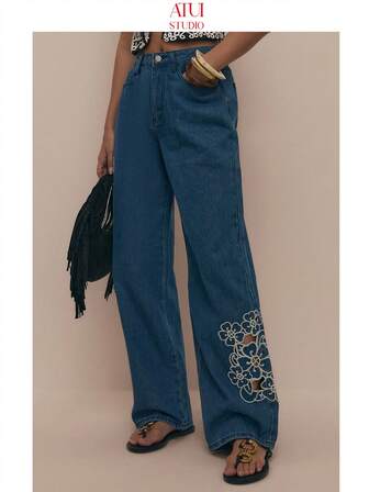 ATUI Studio Jeans larghi casual versatili con toppe floreali ricamati e largo taglio della gamba per donna