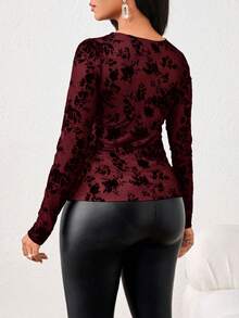 SHEIN Lady 2025新款深红色重叠设计提花网眼面料半透视优雅女式上衣，适合万圣节、圣诞节、秋冬季外出穿着，时尚商务休闲风 - 酒紅色 - 查看 2