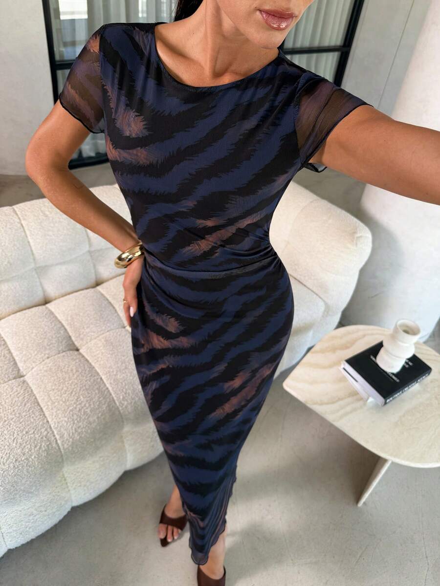 Lavishia 女士春季虎豹纹优雅连衣裙，适合通勤、外出和聚会 - 彩色 - 查看 1