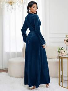Al Najma Elegant Velvet Long Sleeve Modest Dress, Arabic Style For Women - Teal Blue - View 2