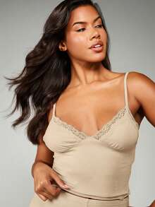 MISSGUIDED Bộ đồ ngủ ren thoải mái kèm áo hai dây cổ chữ V và quần short phù hợp để mặc khi ngủ - Màu vàng - Xem 4