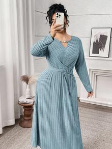 Modelyn Plus Size Women's Solid Color Keyhole Neck Long Sleeve Waist Criss-Cross Ribbed Fashionable Dress - Blue - View 3