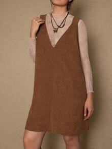 SHEIN LUNE 大码女士情人节穿搭，夏季女士穿搭，时尚日常装，大码女士宽松提花格子吊带连衣裙，冬季通勤连衣裙，假日穿搭，假日派对连衣裙，大码女士假日穿搭 - 棕色 - 查看 5