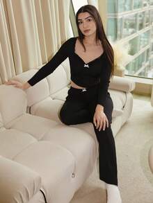 Andrea Bello Ensemble de pyjama femme avec haut à manches longues et pantalon long avec détails en dentelle, confortable et élégant. Vêtements d'automne - Noir - Voir 6