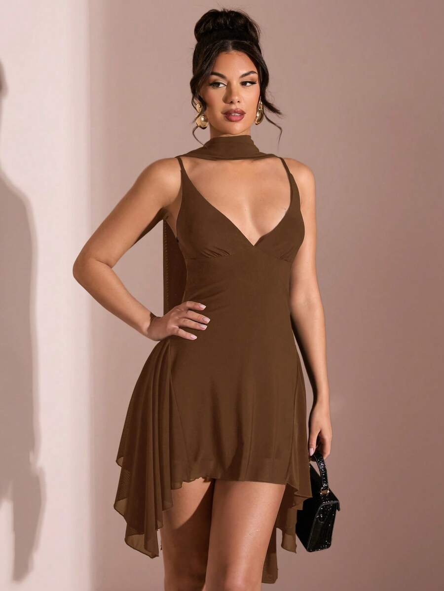 SHEIN BAE Shades Of Brown 夏季性感派對夜會優雅深V領蝴蝶結迷你洋裝,純色海灘度假夜店雞尾酒會通勤洋裝 - 棕色 - 查看 1