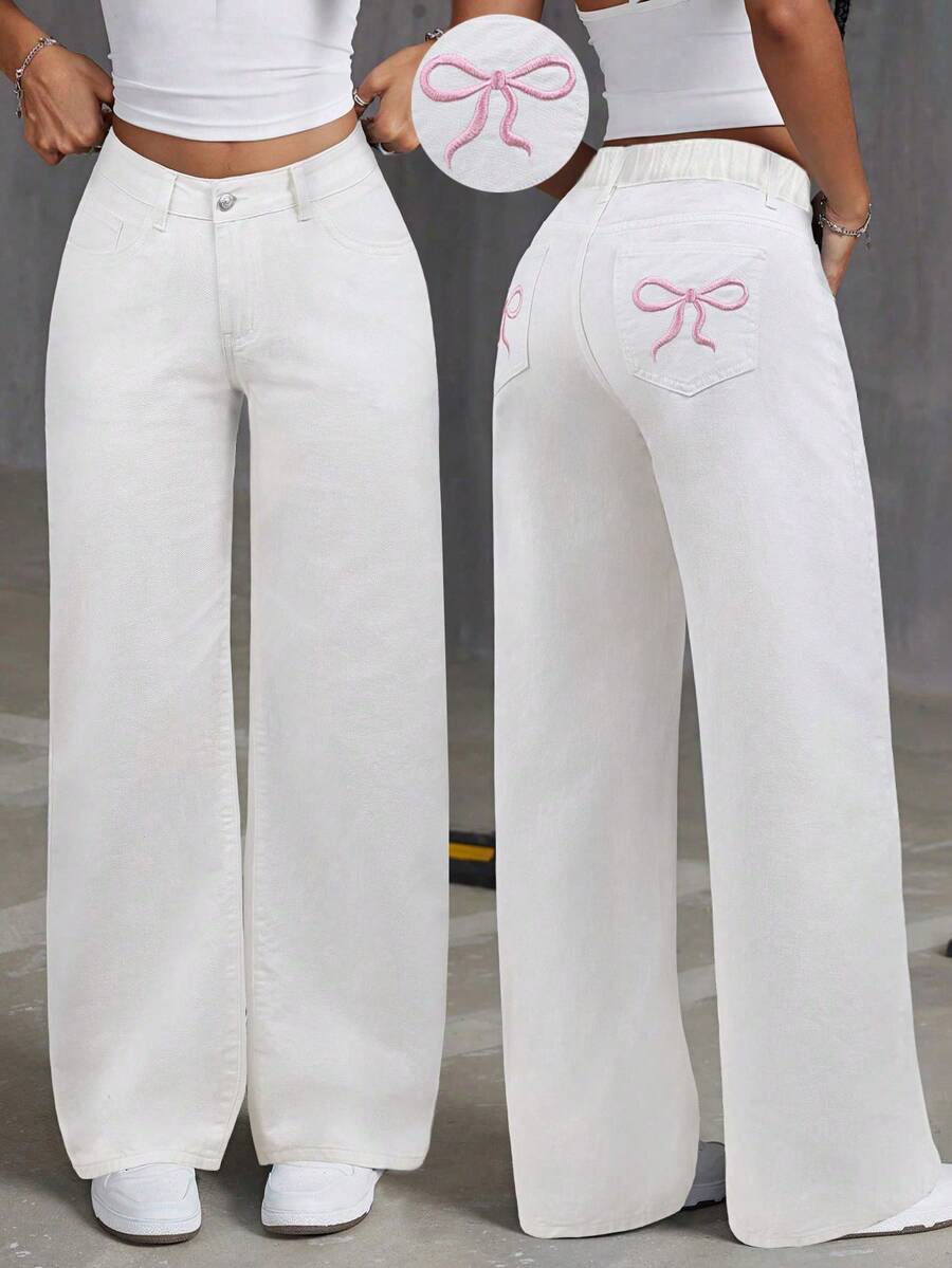 SHEIN Quần jeans ống đứng cạp thấp màu trắng rách rưới thêu nơ cho nữ tuổi teen, quần jeans boyfriend thường ngày, quần nữ mùa đông, dịp năm mới, Giáng sinh, quần trắng cho đêm giao thừa, phong cách đường phố vintage, thoải mái và đa năng, phù hợp cho nữ 13-16 tuổi, thích hợp đi học, ở nhà và du lịch, quần jeans ống rộng đa năng có túi vá, thích hợp cho Lễ Tạ ơn. - trắng - Xem 1