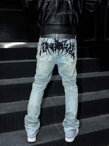 Manfinity EMRG 男士浅蓝色复古做旧蹄印修身喇叭牛仔裤 emo牛仔裤 男士印花牛仔裤 街头风牛仔裤 - 淺色水洗藍 - 查看 3