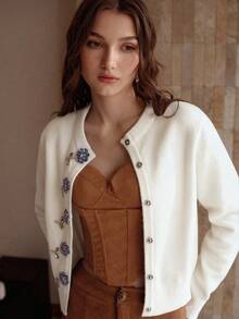 MOTF PREMIUM WOMEN'S AUTUMN/WINTER RHINESTONE FLOWER BUTTON CARDIGAN SWEATER - White - View 3