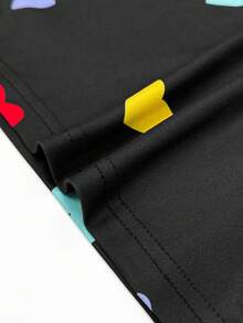 Manfinity Dauomo Męski top, wielokolorowy wzór w serduszka, dzianinowy sweter z długim rękawem i okrągłym dekoltem, luźna i modna warstwa wewnętrzna w stylu InS, elegancka i stylowa, lekka, luksusowa koszulka, prezent na walentynki, prezent dla pary, prezent dla chłopaka, prezent na powrót do szkoły, prezent noworoczny 2026 - Czarne - Zobacz 4