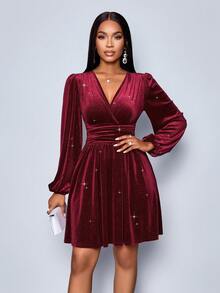 SOLERSUN Women's Winter Holiday Clothing, Elegant And Sexy New Year's Party, Christmas, Burgundy Knitted V-Neck Waist Gathered Waist Small A Hem Sequined Fabric Mini Skirt