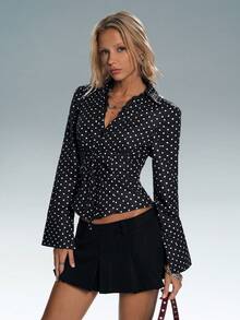 TRNVIE 女士波点V领蕾丝拼接修身长袖衬衫，适合办公室穿着、毕业典礼、返校季等场合 - 黑與白 - 查看 1