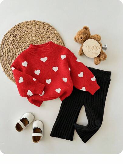SHEIN Conjunto de 2 piezas de suéter de manga larga con lunares lindos y pantalones de cintura elástica para bebé niña, casual para otoño/invierno