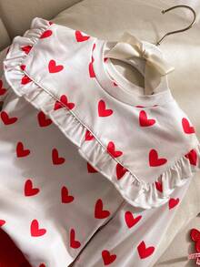 Kleine Mädchen Süßer Langarm-Top mit rotem Herz-Muster kombiniert mit gestricktem Rock mit roter Schleife, lässiges minimalistisches T-Shirt Set, geeignet für Valentinstag & Feiertage - Rot - Übersicht 3