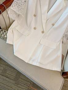 GlowEve CURVE 女士优雅蕾丝短袖双排扣西装外套及短裤套装 - 白色 - 查看 4