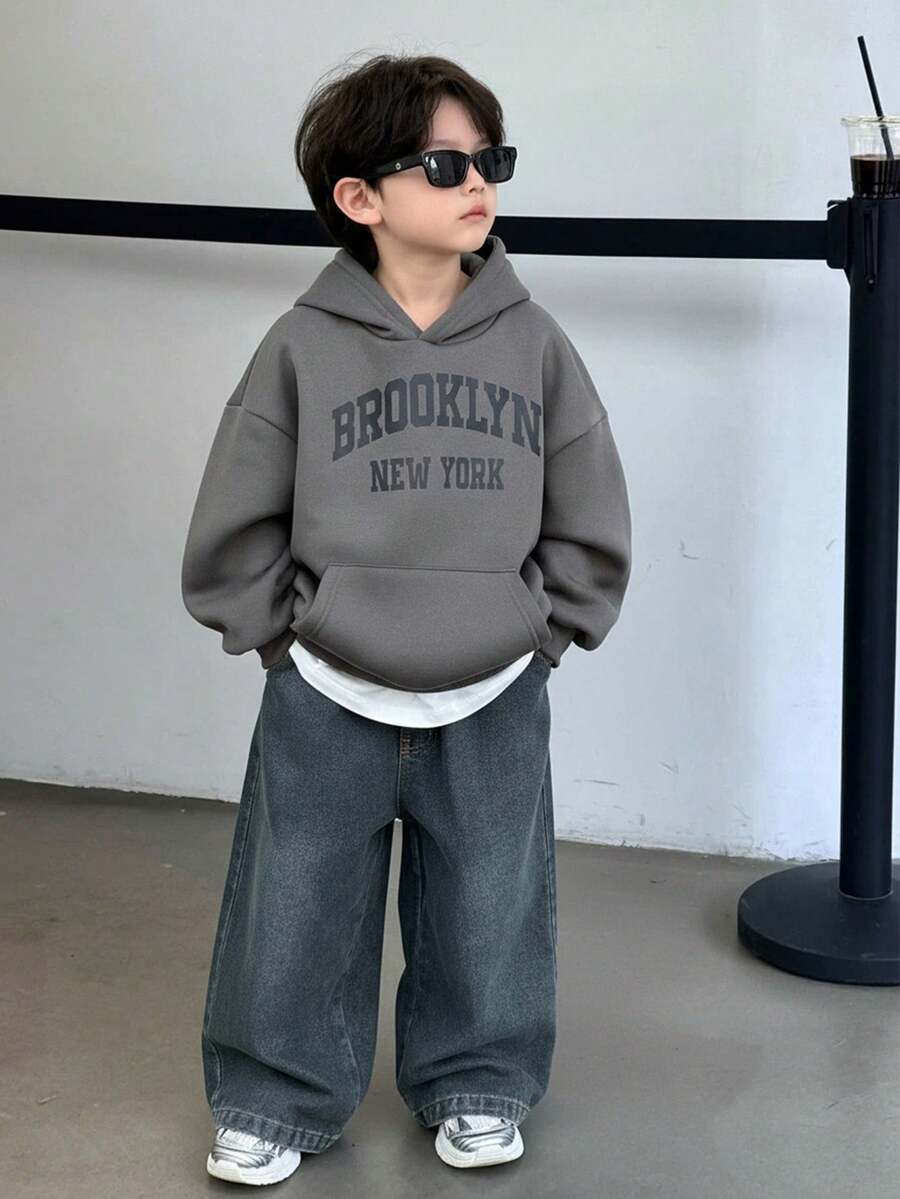 男童韩版宽松牛仔套装，连帽卫衣搭配时尚牛仔裤 - 彩色 - 查看 1