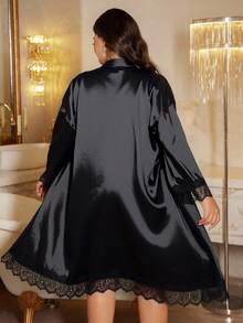 MuseNap CURVE Ensemble de robe de chambre et de robe-nuisette en faux soie avec garniture en dentelle, grande taille - Noir - Voir 2