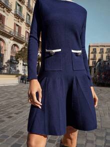 Maija 海军蓝圆领、撞色装饰口袋、褶边下摆短裙，优雅而现代 - 藏蓝色 - 查看 8