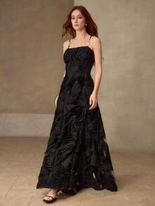 MOTF PREMIUM 女士金属细节吊带纹理长连衣裙，秋冬季 - 黑色 - 查看 6