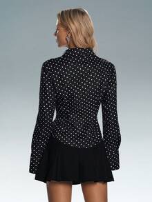 TRNVIE 女士波点V领蕾丝拼接修身长袖衬衫，适合办公室穿着、毕业典礼、返校季等场合 - 黑與白 - 查看 2