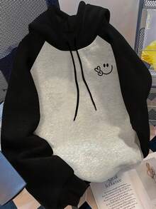 Fashionable Casual New Sweatshirt With Cute Smiling Face Print, Color Block In Black And Heather Gray - Multicolor - View 5
