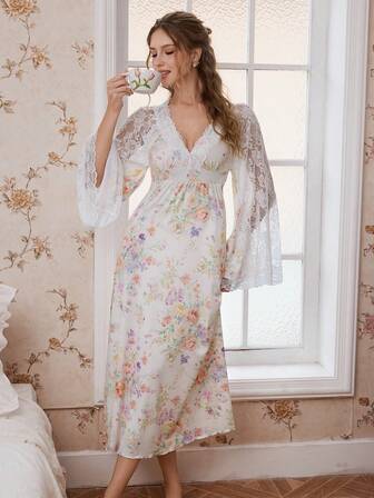 Elegantes Nachtkleid mit Blumenprint, Spitzeneinsätzen und Langarm, Französisch romantisches Maxikleid mit Blumenprint und Langarm, Charmantes Maxikleid mit Blumenprint für Herbst/Winter und Langarm, Charmantes romantisches Damen-Nachtkleid