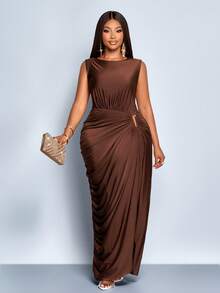 SHEIN PETITE CURVE “女士短款优雅纯色褶皱镂空时尚金属环扣独特设计抽褶开衩无袖长款连衣裙，适合秋冬季、休闲、派对、伴娘、万圣节、圣诞节、新年夜、节日服装、新年服装、圣诞派对女士冬季服装、感恩节女士服装” - 咖啡棕 - 查看 3
