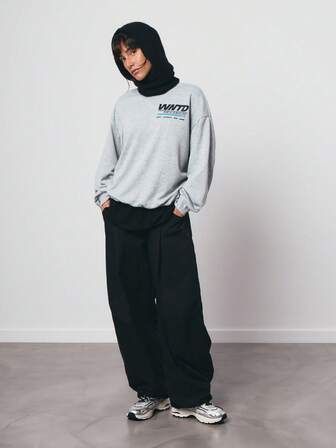 SURIMA Casual Grey Minimalist Printed Pattern Crew Neck Loose Fit Women Sweatshirt