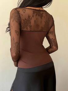 SHEIN Unity Áo thun cổ chữ V màu nâu họa tiết chắp vá ren dành cho nữ, eo thon gọn, phong cách tối giản, áo dài tay mỏng cho mùa thu - màu nâu - Xem 2