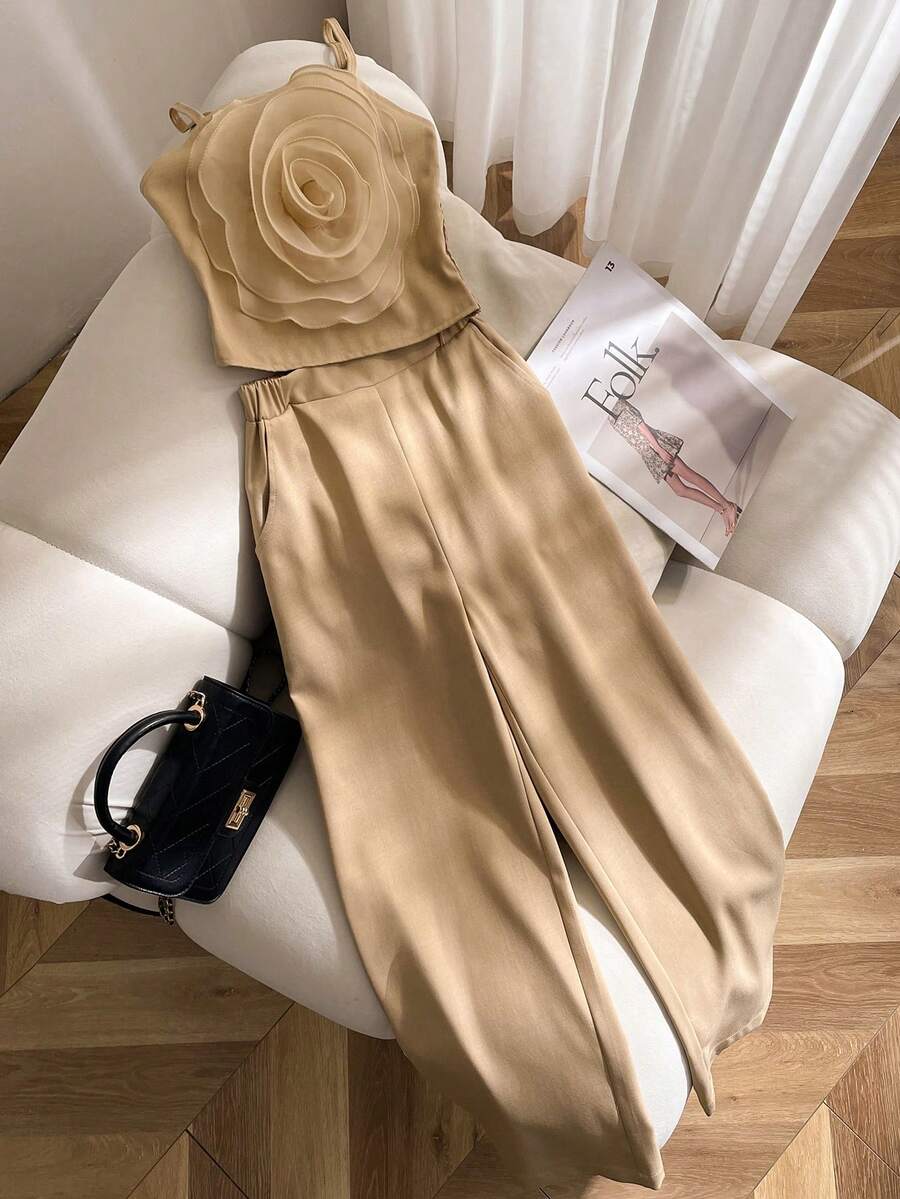 Elladie kids 2pcs/Set Girls Adjustable Strap Floral Decor Camisole Top And Straight Leg Khaki Pants Casual Suit, Elegant & Fashionable For Summer Vacation - Khaki - View 1