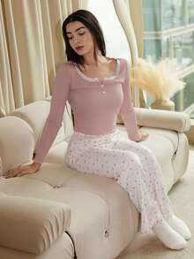 Andrea Bello Crown Print Contrast Color Lace Trim Button-Up Collar Long Sleeve Sleepwear Shirt And Long Pants Set For Women Holiday Season, Bountiful Floral Splendor, Fall Clothes  Cozy And Elegant Details - Multicolor - View 3