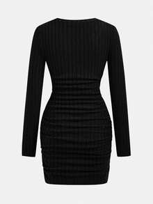 SHEIN Vestido ajustado de niña preadolescente con cuello en V sólido y falda de tela con textura en negro - Negro - Ver 6