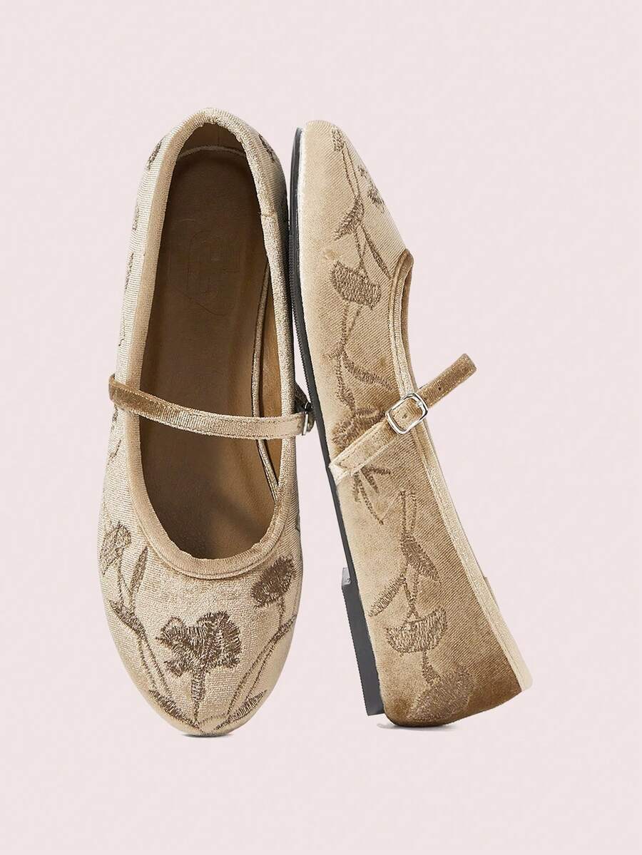 CUCCOO DOLLMOD Women Elegant Commuter Floral Embroidery Slip-On Flats Spring Shoes Fall Shoes - Brown - View 1