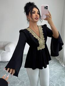 Rafferiza 女士金色蕾丝边V领弹力腰喇叭袖衬衫，穆斯林风格衬衫，黑色衬衫，办公室通勤优雅衬衫，时尚女士衬衫，工作服，通勤优雅，办公室服装，时尚 - 黑色 - 查看 2